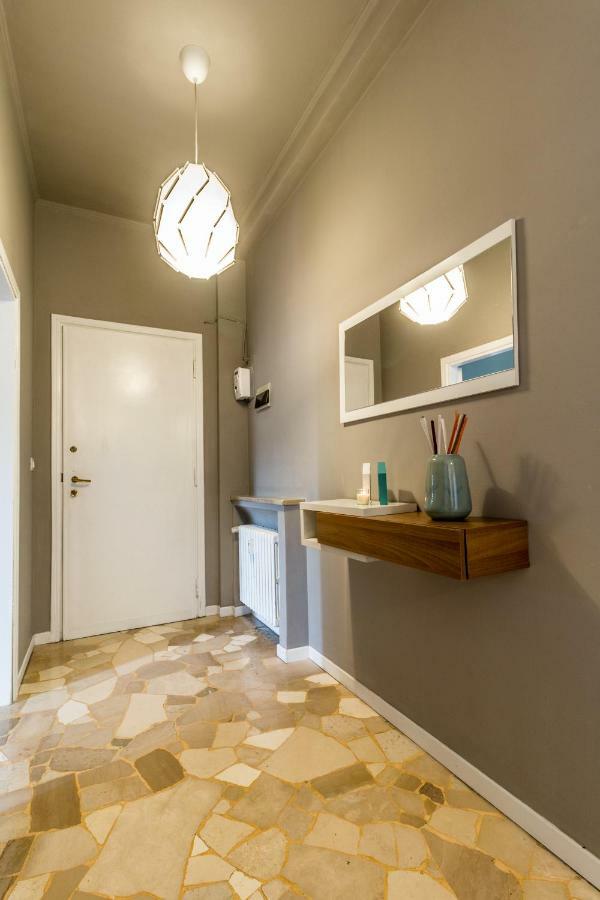 Joivy Modern 1-Bed Flat With Balcony In Portello ميلان المظهر الخارجي الصورة
